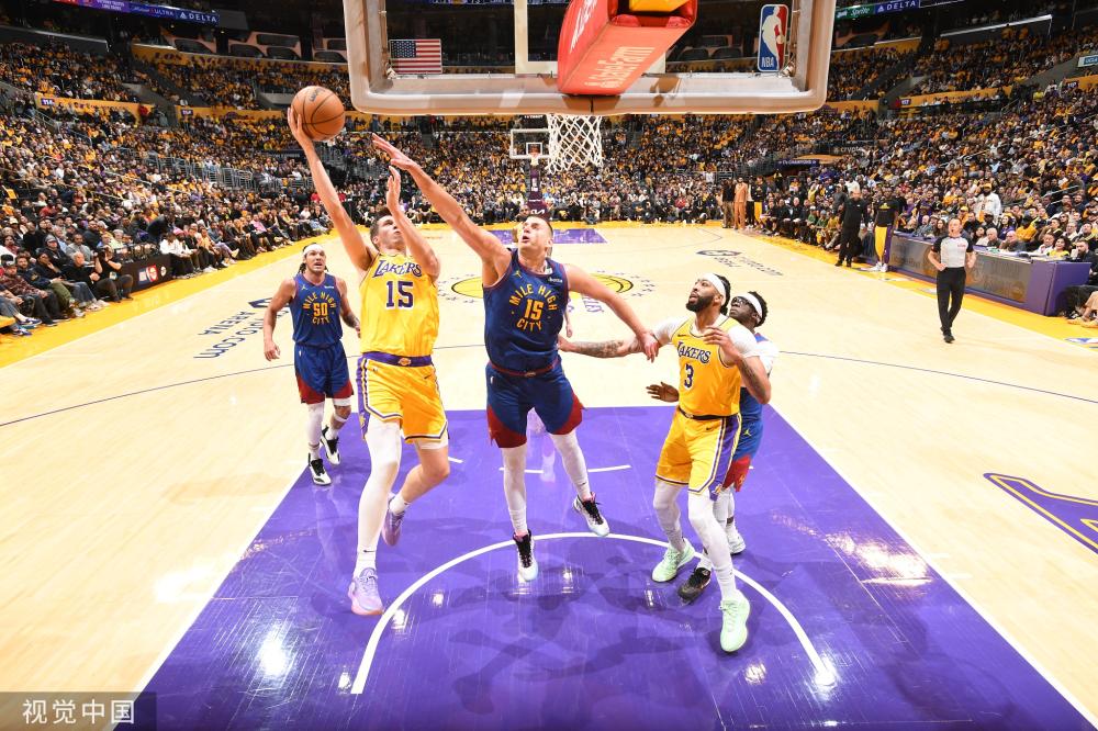 面对激烈的 面对激烈的